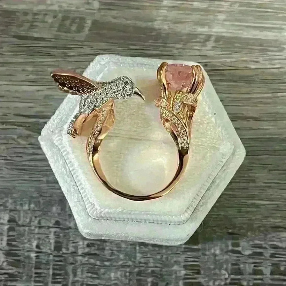 Fashion Pink Zircon Rhinestone Hummingbird Rose Gold Ring Size 9 - Picture 6 of 8